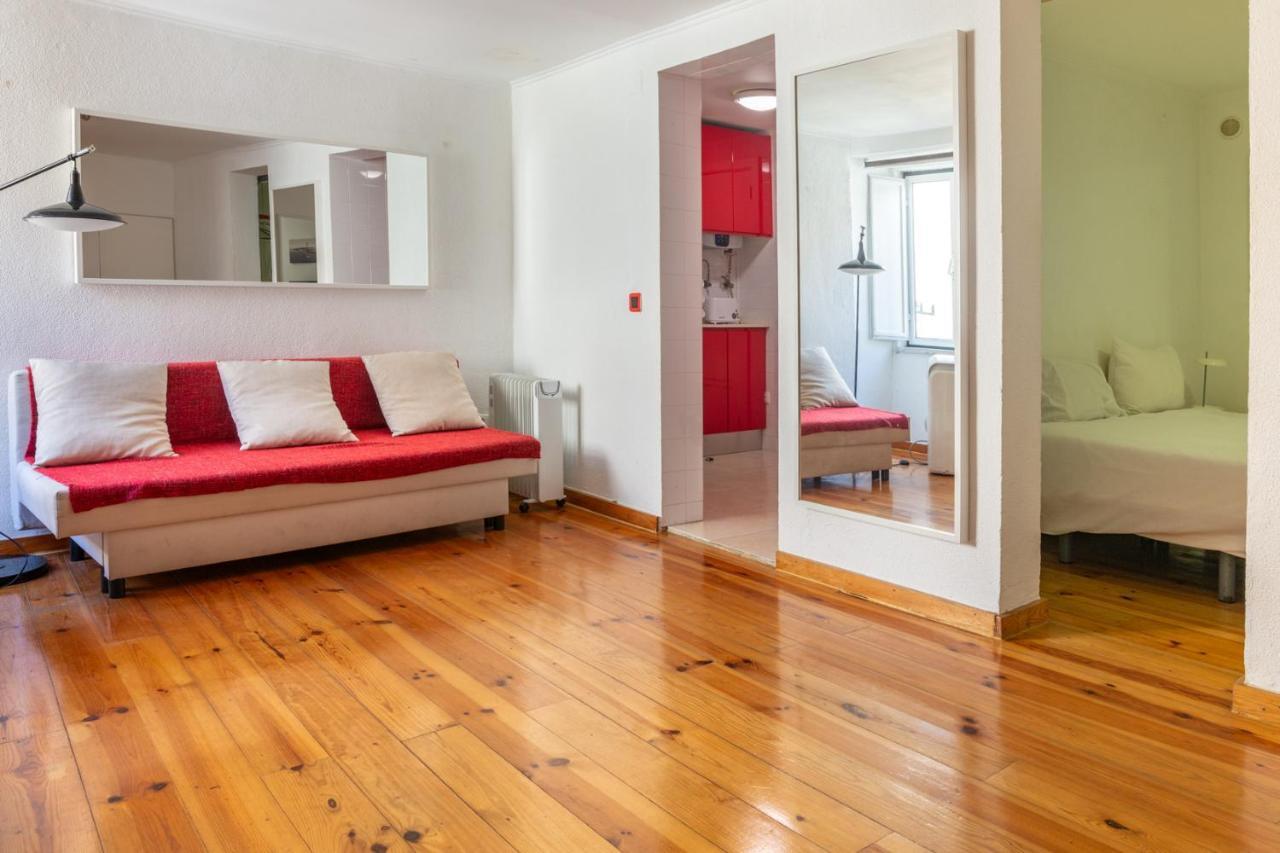 Studio In The Heart Of Alfama! Super Central! Лиссабон Экстерьер фото