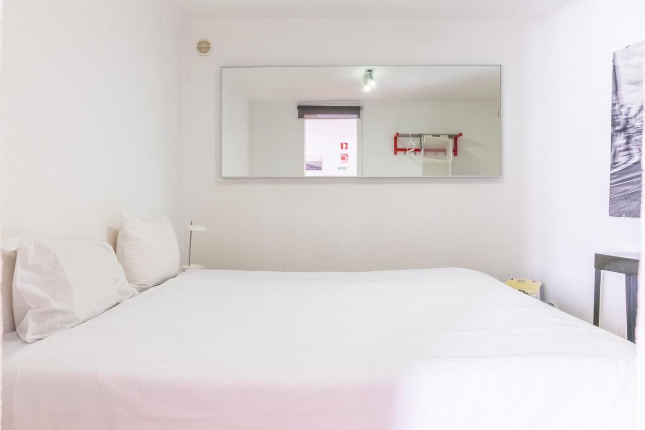 Studio In The Heart Of Alfama! Super Central! Лиссабон Экстерьер фото