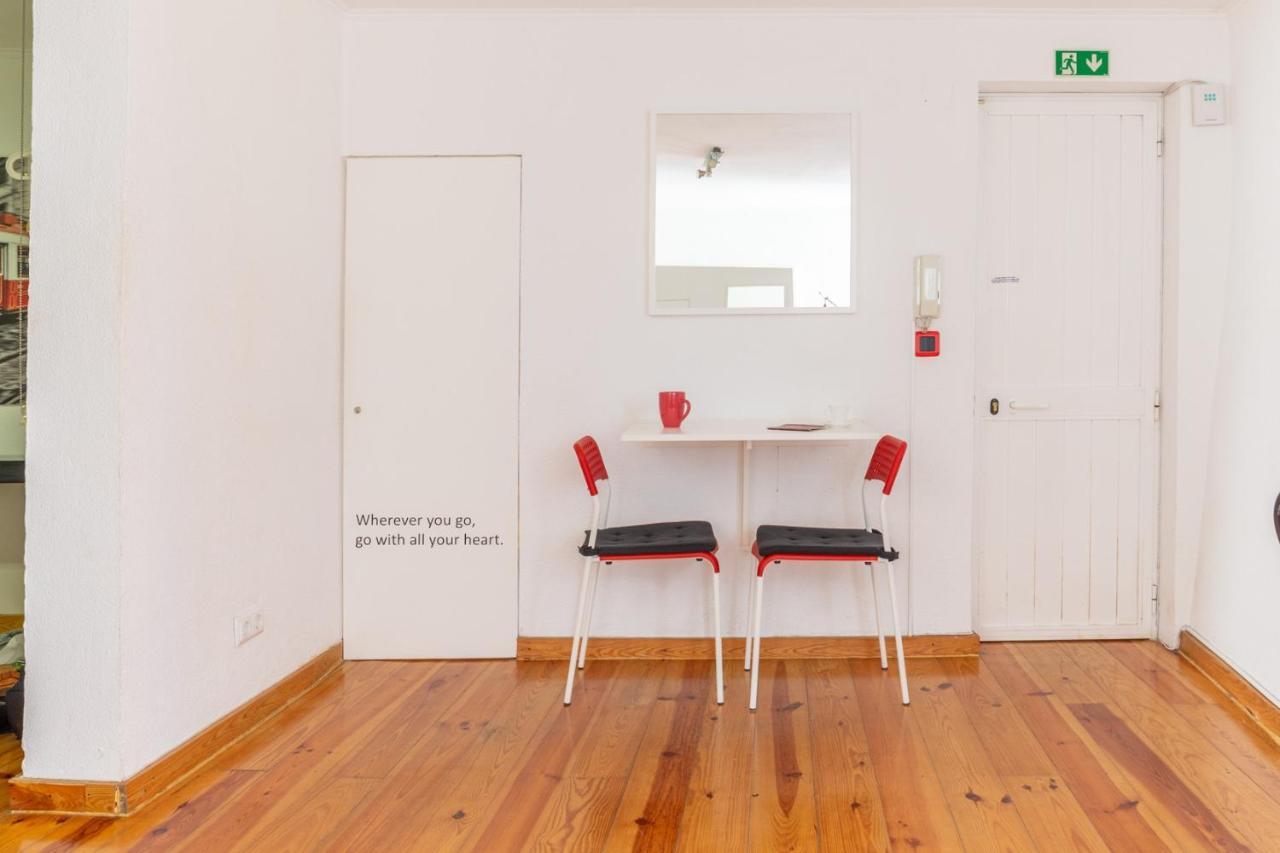 Studio In The Heart Of Alfama! Super Central! Лиссабон Экстерьер фото