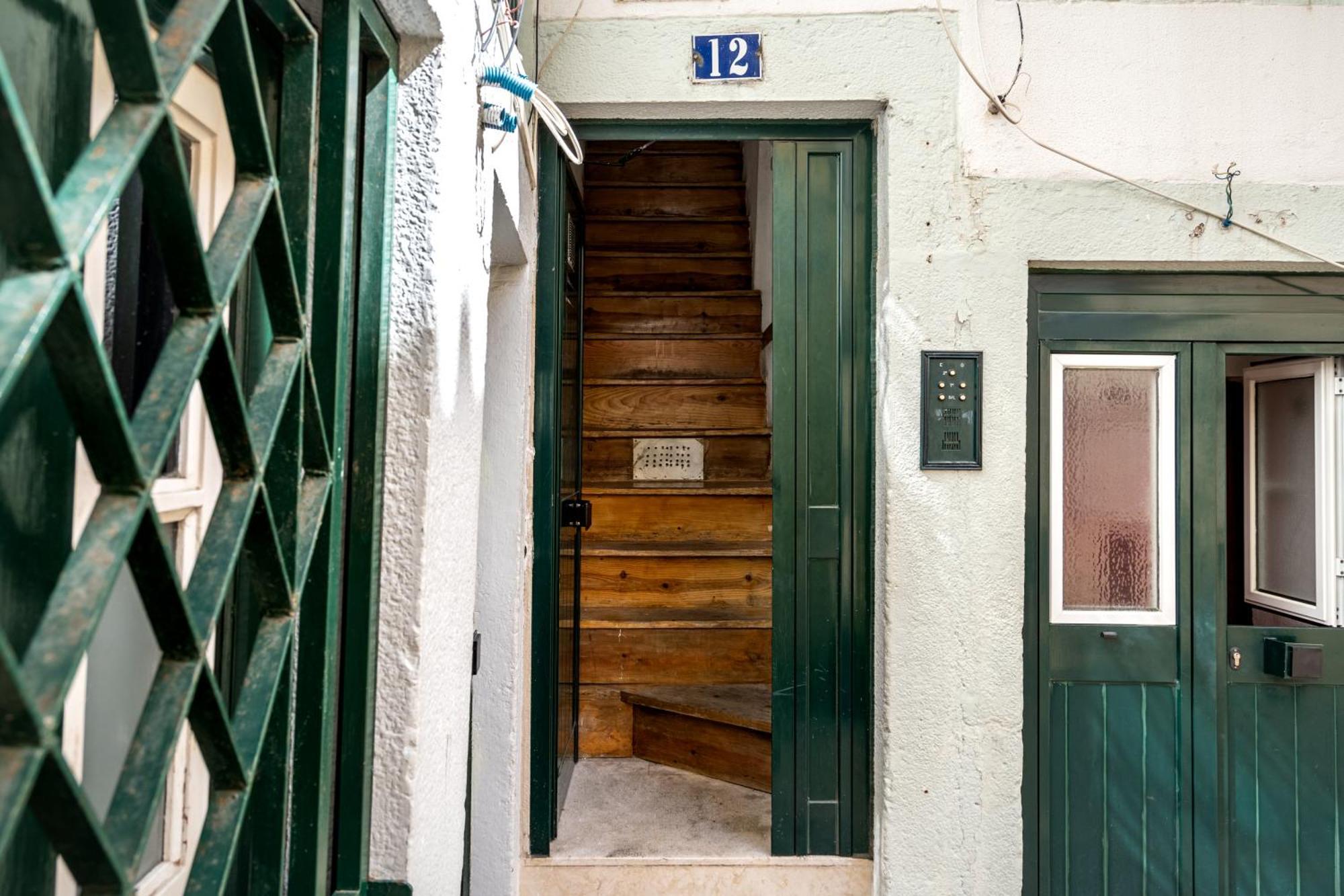 Studio In The Heart Of Alfama! Super Central! Лиссабон Экстерьер фото