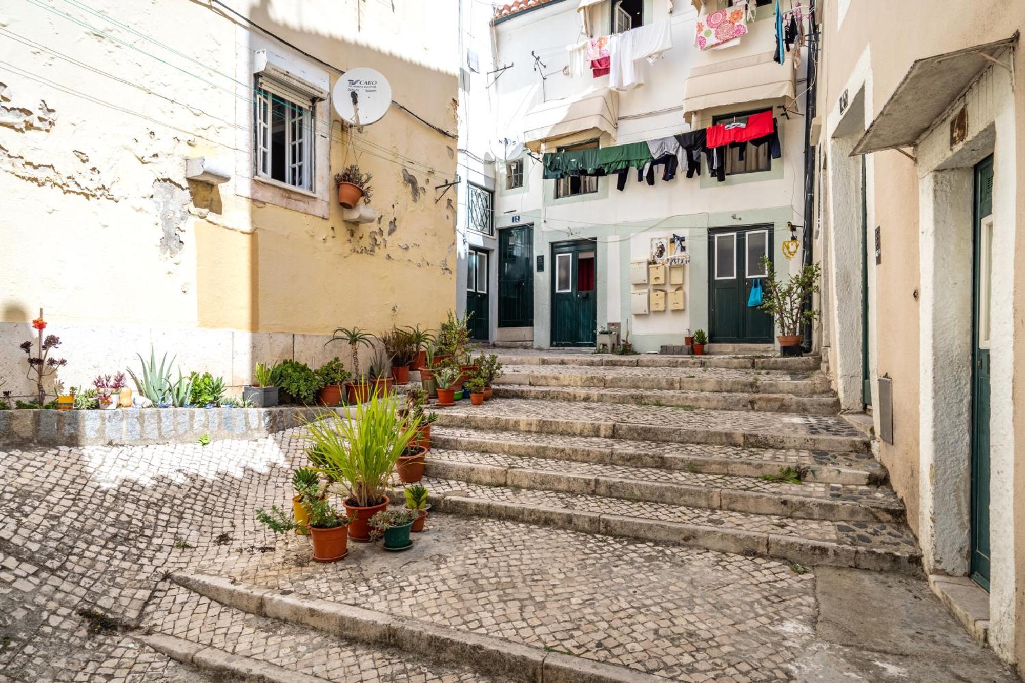 Studio In The Heart Of Alfama! Super Central! Лиссабон Экстерьер фото